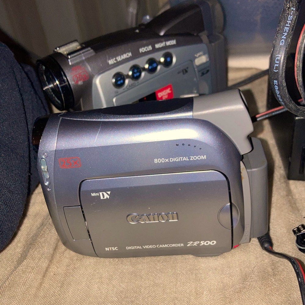 Canon Digital Video Camcorder ZR 500